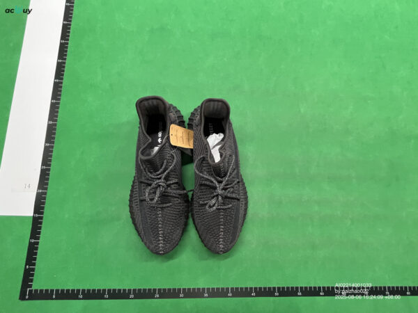 Kakobuy Yeezy boost 350V2 Black Angel