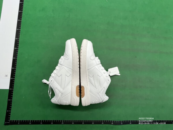 Kakobuy off-whtitle Arrowhead Symbol Vintage Sneakers White-White