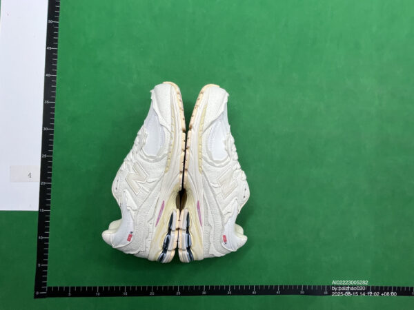 Kakobuy New Balance 2002 Retro Running Shoes Collection 14 Colorways