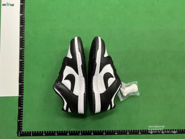Kakobuy Nike Dunk Low Bear White Panda Sneakers