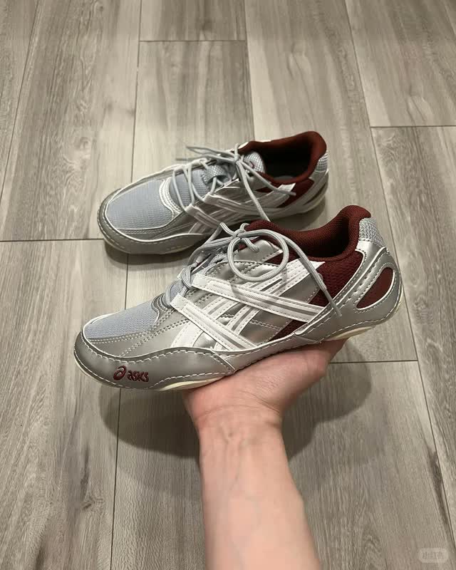 ASICS HYPERSYNC Review 2026: Best Running Sneaker Worth Buying?