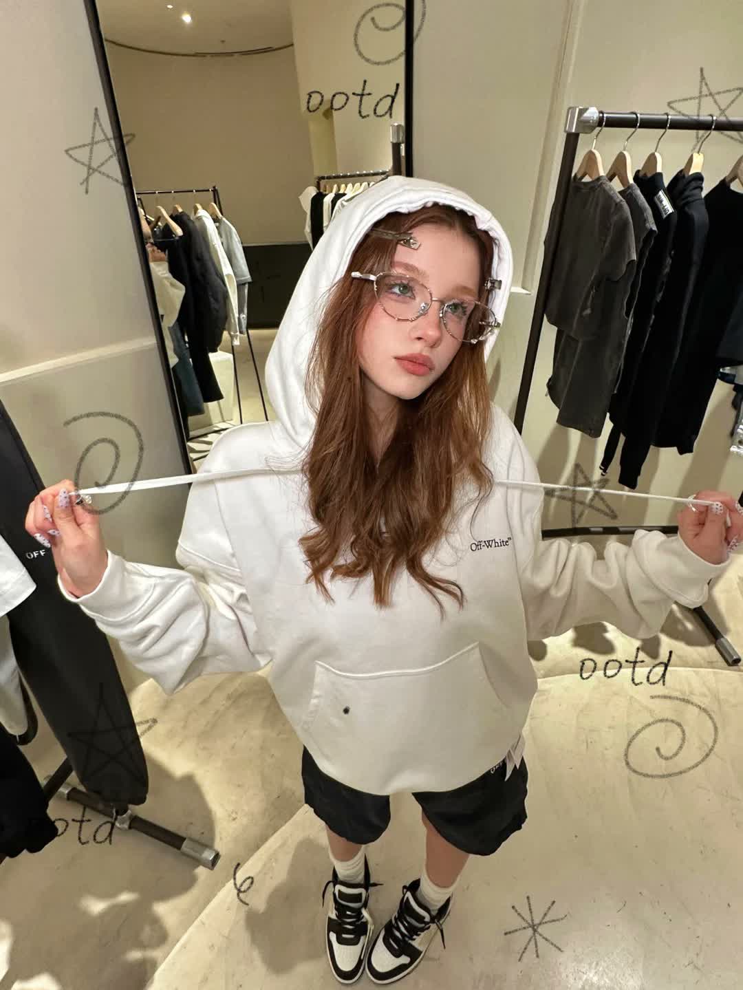 Streetwear outfit styling 2026 Essentials Balenciaga haul